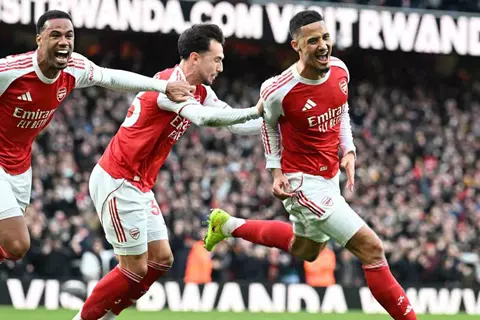 سلاح الركنيات.. كيف حول أرسنال الكرات الثابتة إلى ماكينة أهداف؟